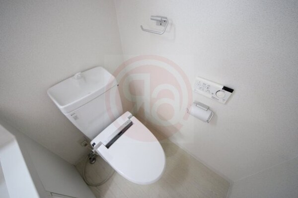 トイレ(ゆったりとした空間のトイレです)