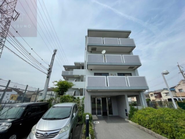 物件外観写真3　(外観は落ち着いています)