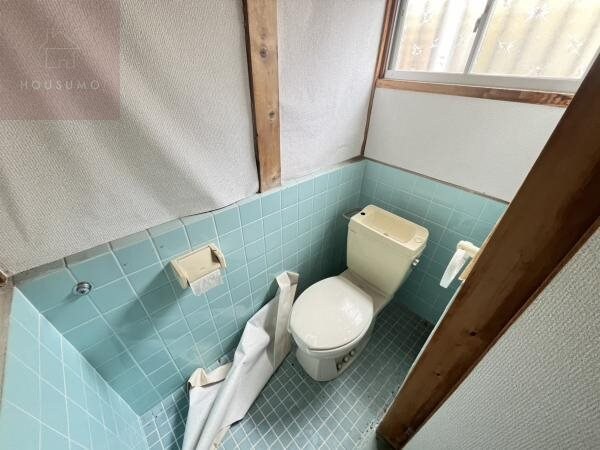 トイレ(落ち着いた色調のトイレです)