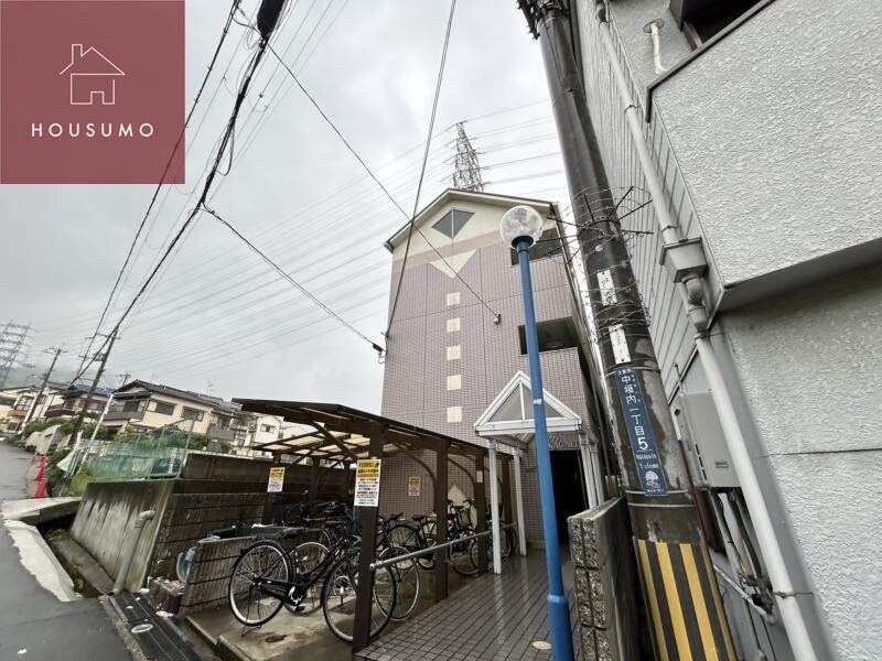 物件外観写真2　(きれいな外観です)