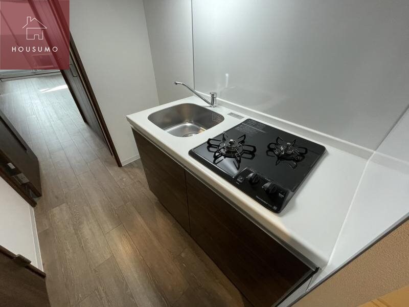 物件内観写真7　(コンパクトなキッチンで掃除もラクラク)