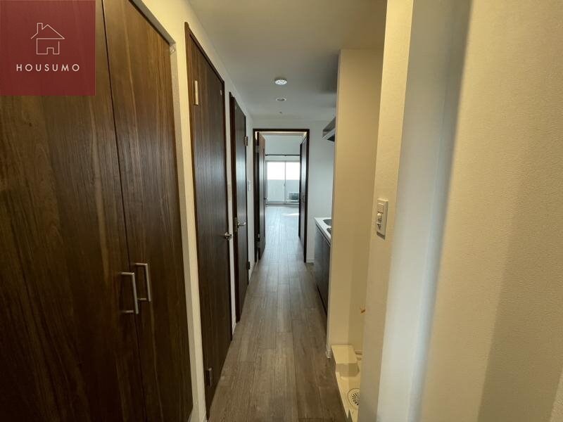 物件内観写真11　(収納もある玄関です)