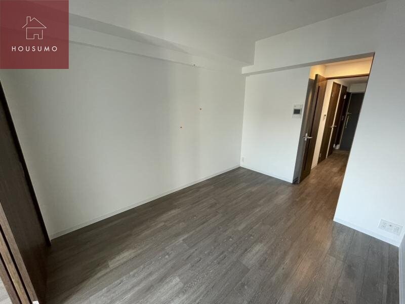 物件内観写真23　(こちらのリビングで趣味の時間をお楽しみください)