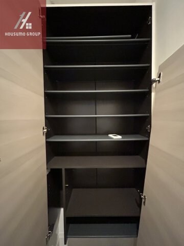 物件内観写真6　(収納スペース豊富です)