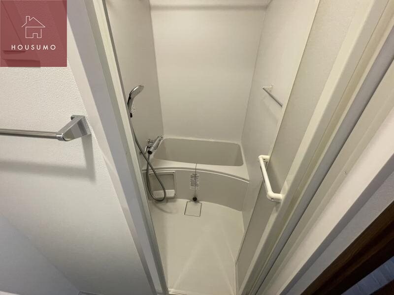 物件内観写真8　(落ち着いた空間のお風呂です)