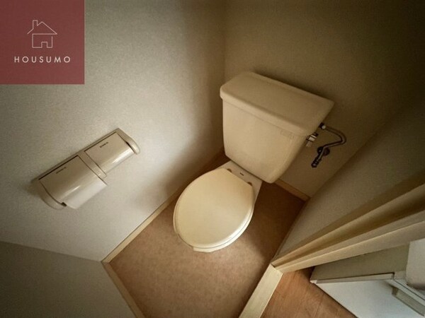 トイレ(落ち着いた色調のトイレです)
