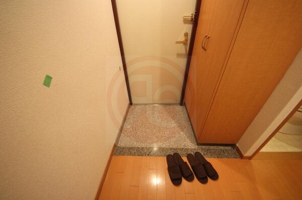 玄関(収納もある玄関です)