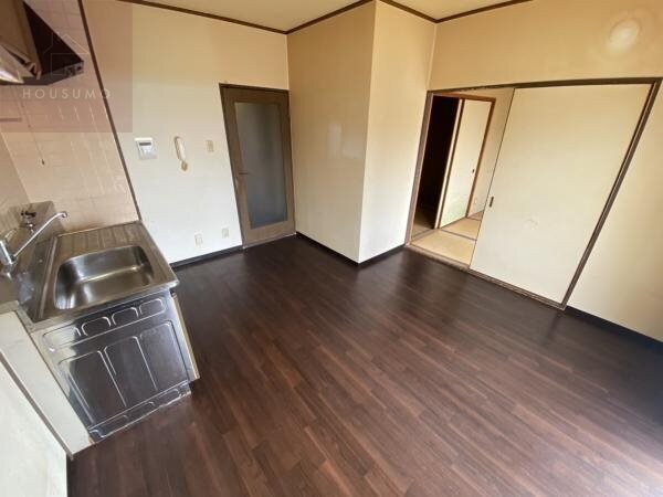 物件内観写真5　(リビングです)