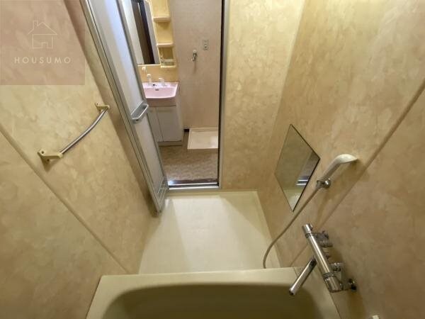 浴室(日々の疲れを癒すお風呂付です)