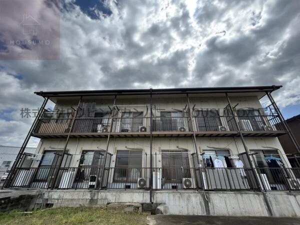 物件外観写真2　(外観もきれいです)