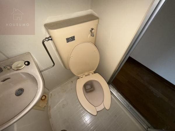 物件内観写真9　(コンパクトで使いやすいトイレです)