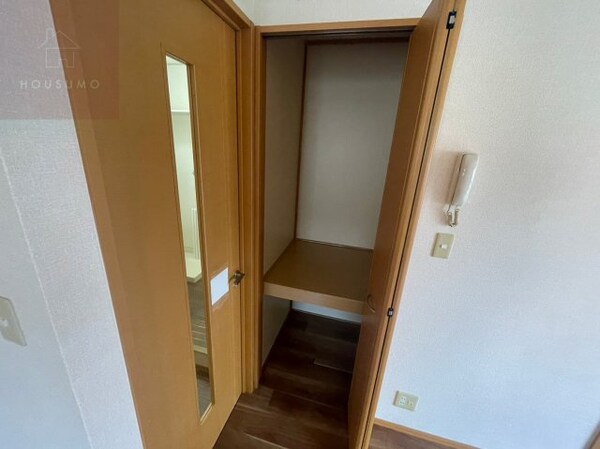 収納(たっぷりとした収納スペースです)