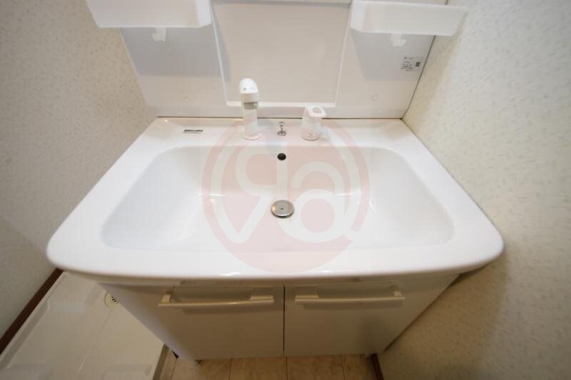 物件内観写真18　(忙しい朝には欠かせない洗面所です)