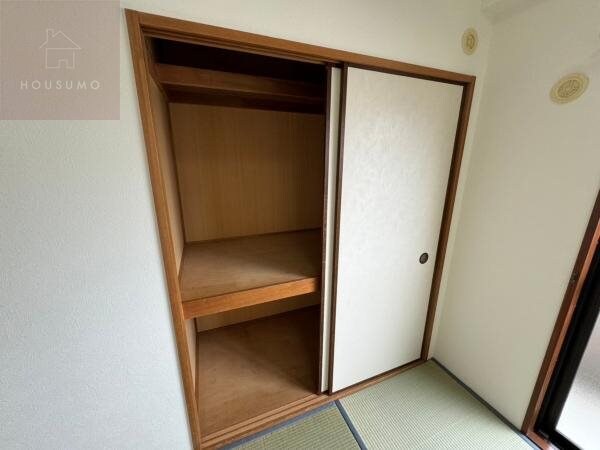 物件内観写真20　(収納のためのスペースです)