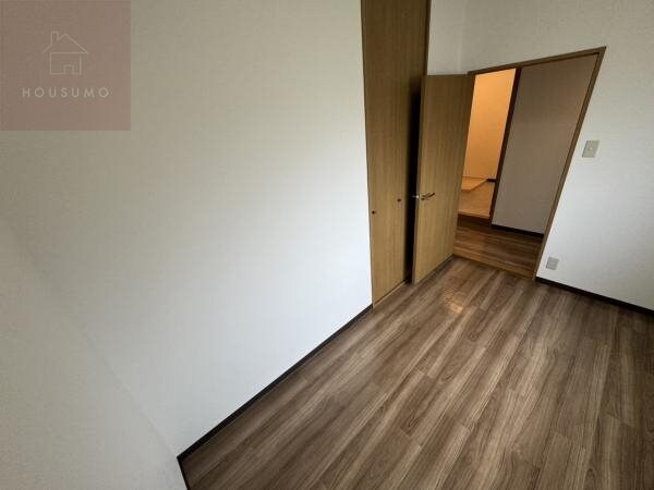 物件内観写真26　(落ち着いて過ごせるお部屋なので、寝室にいかがでしょうか)