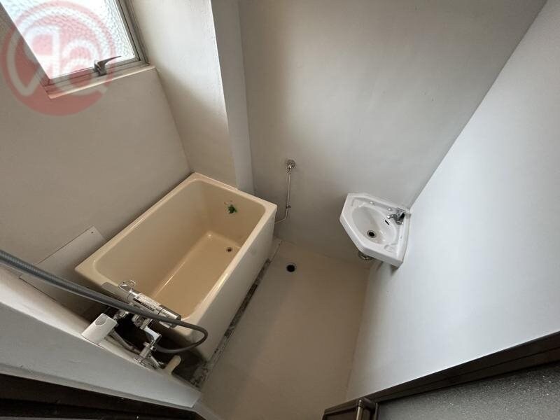 物件内観写真6　(日々の疲れを癒すお風呂付です)