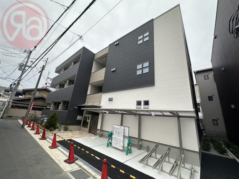 物件外観写真1　(おしゃれな外観です)