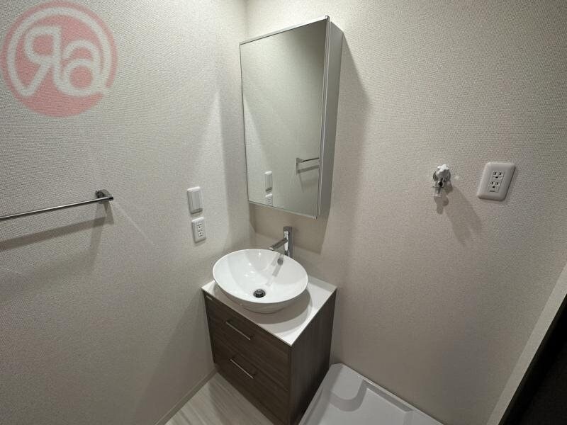 物件内観写真19　(独立洗面化粧台が付いています)