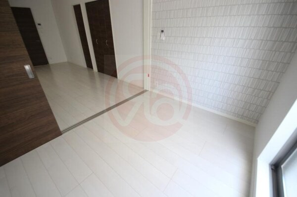 寝室(広くて明るい寝室)