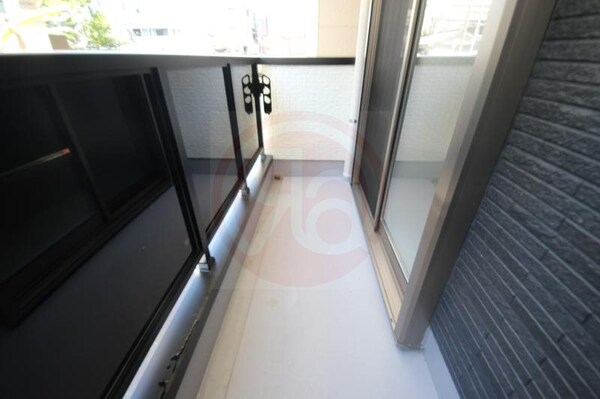 バルコニー(バルコニーからの眺めを楽しみながら食事をしませんか)