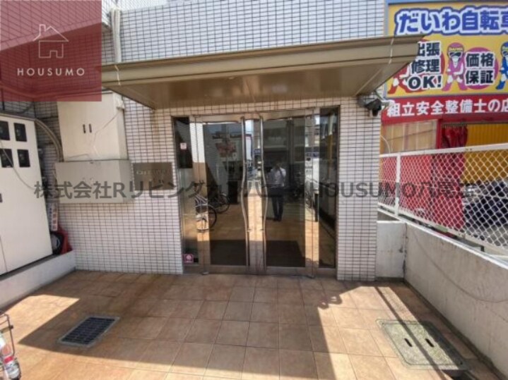 物件外観写真2　(毎日通るエントランスはこのようになっています)