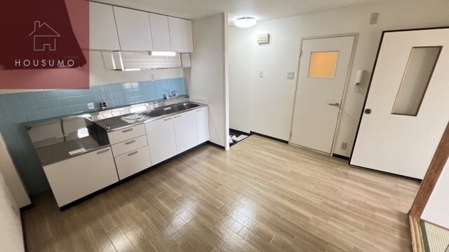 物件内観写真3　(使いやすいリビングです)