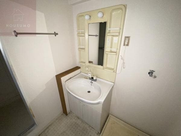 物件内観写真19　(独立洗面化粧台が付いています)