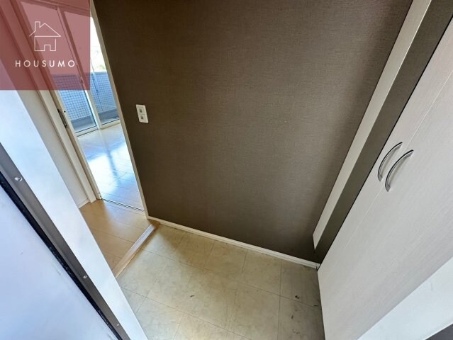 物件内観写真11　(きれいな玄関です)