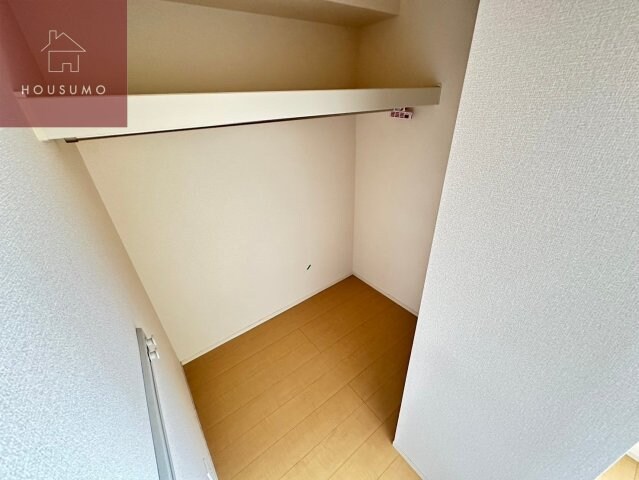 物件内観写真19　(ちょっとした収納スペースも充実しています)