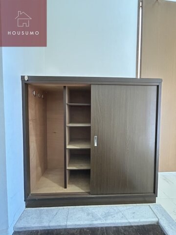 物件内観写真6　(大きなスペースがあり、収納には困りません)