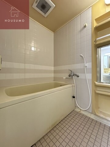 物件内観写真11　(ゆったり過ごせるお風呂です)