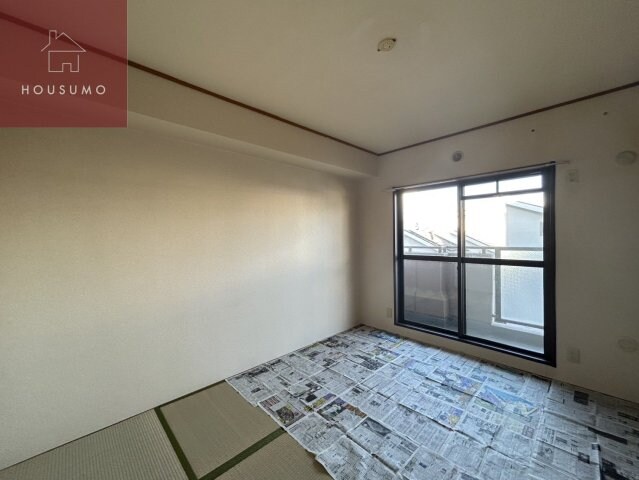 物件内観写真16　(和室、ちょっとしたくつろぎスペースにいかがでしょうか)