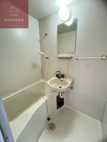 物件内観写真6　(コンパクトで使いやすいお風呂です)