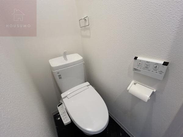 トイレ(コンパクトで使いやすいトイレです)