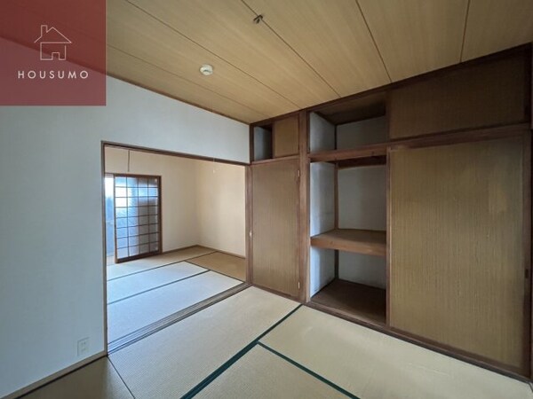 和室(落ち着いた雰囲気の和室付きです)
