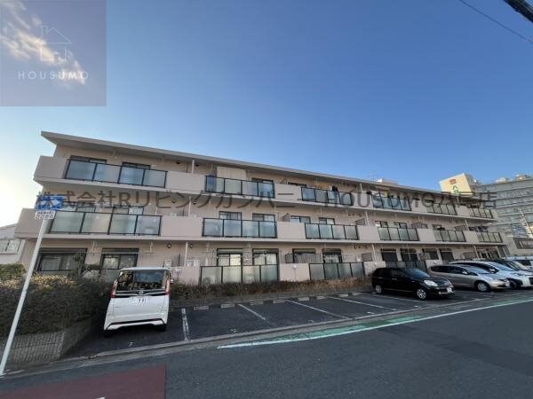 物件外観写真3　(外観は落ち着いています)