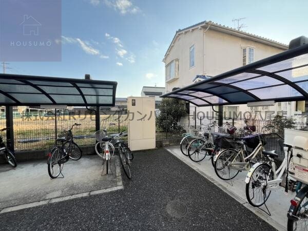 物件内観写真14　(駐輪場です)