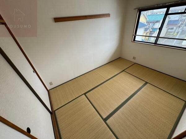 物件内観写真20　(フローリングだけでなく、和室もあります)