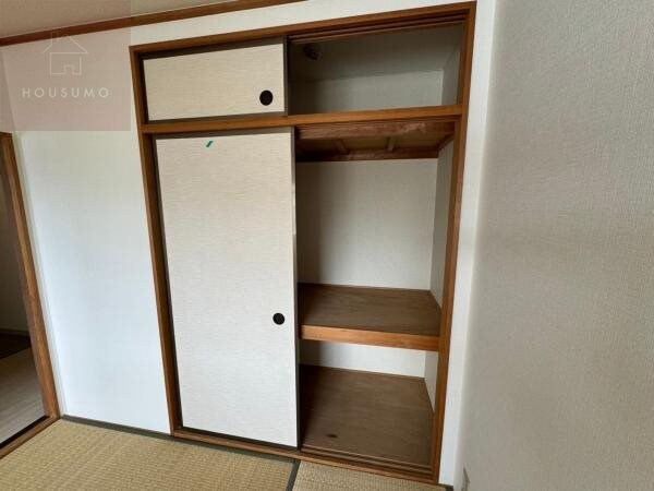 物件内観写真23　(便利な収納スペースです)
