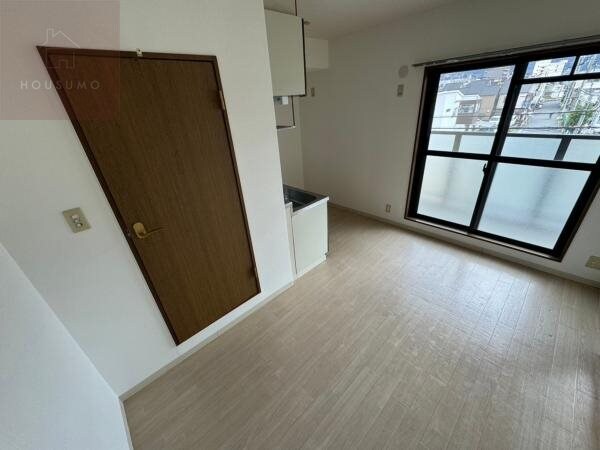 物件内観写真25　(おしゃれなリビングです)