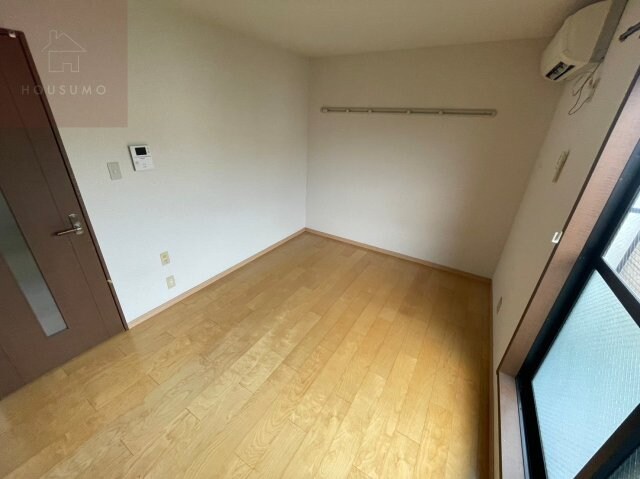 物件内観写真16　(ゆったりとしたリビングです)