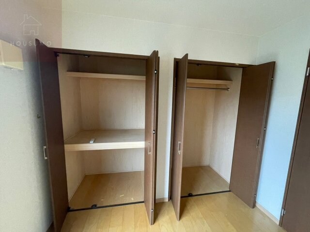 物件内観写真28　(たっぷりとした収納スペースです)