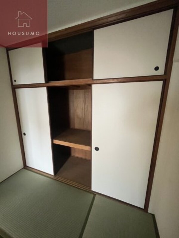 和室(和室ならではの温かな和の空間で寛ぎの時間を過ごせます)