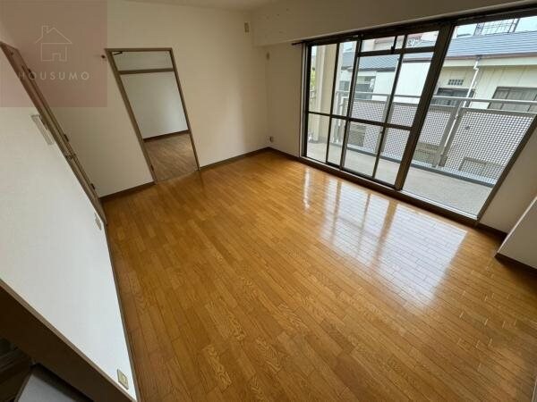 居室(使いやすい居間です)