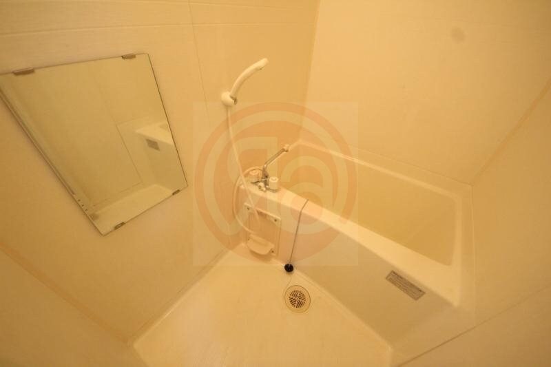 物件内観写真7　(日々の疲れを癒すお風呂付です)