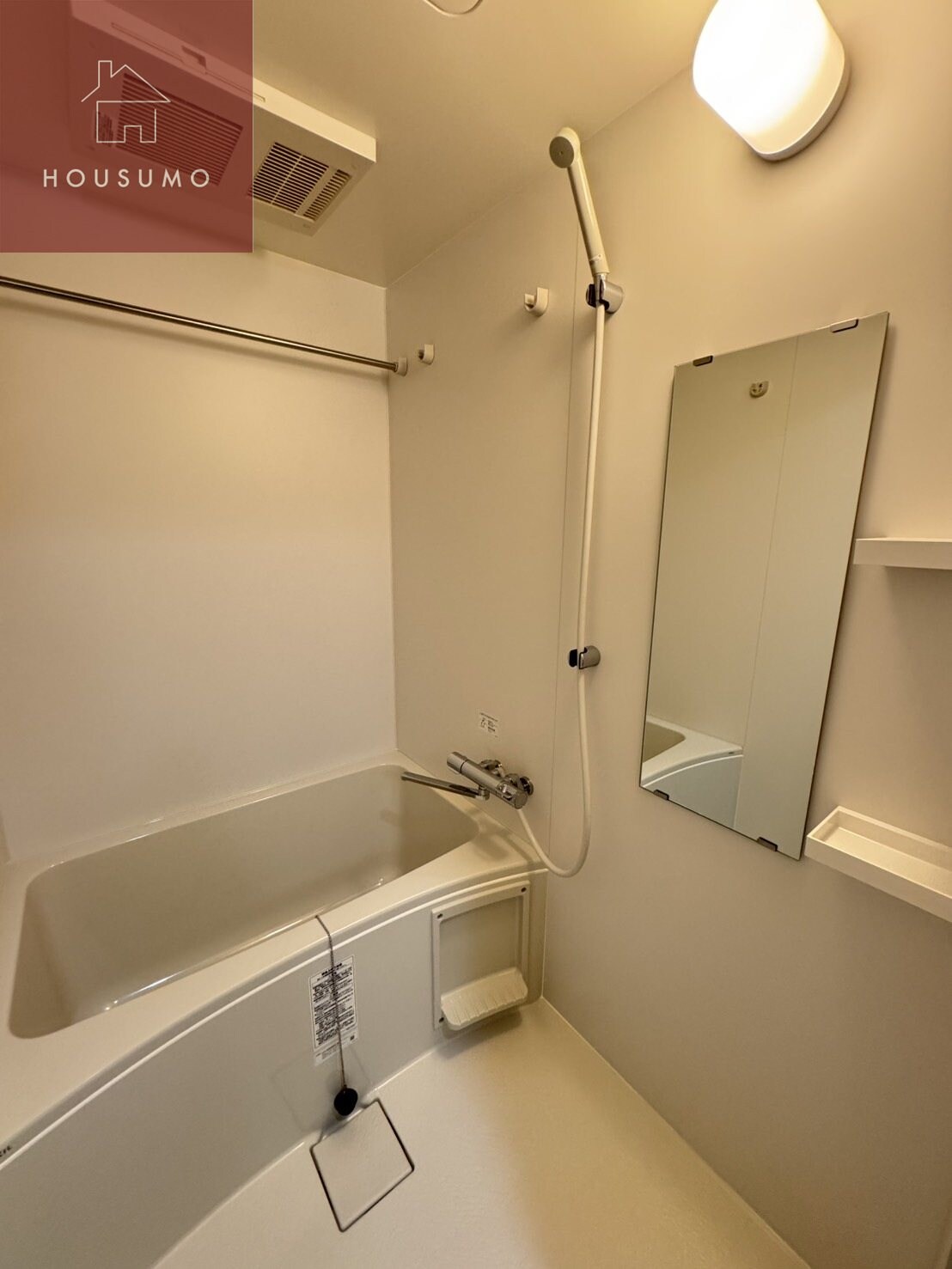 物件内観写真7　(日々の疲れを癒すお風呂付です)