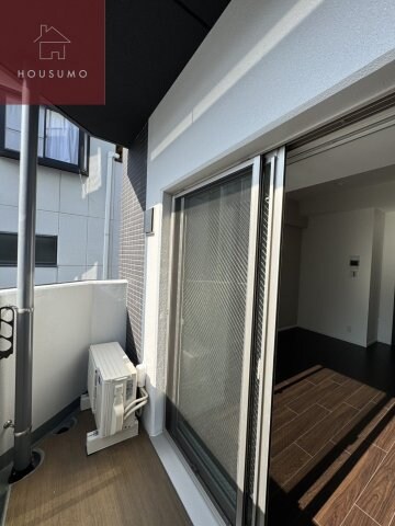 物件内観写真13　(外からの目が気にならないバルコニーで洗濯物が干せます)