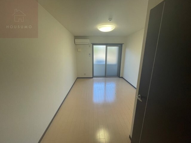 物件内観写真4　(居間です)