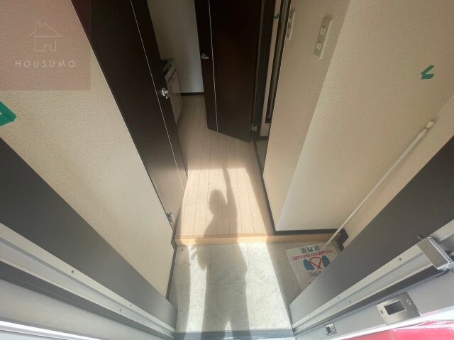 物件内観写真9　(シンプルで使いやすい玄関です)