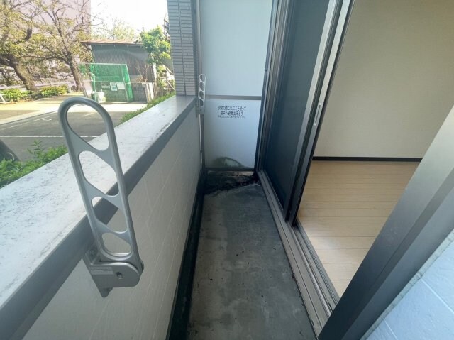 物件内観写真12　(落ち着いた時間を過ごせるバルコニーです)